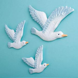 SeaHug Coastal Seagulls Wall Decor-3pcs Resin Nautical Nordic Birds Beach Relax Mediterranean Theme Ornaments-Cute LivingRoom/Bedroom/Cafe/Bar/Hotel Hanging Home Wall Art Decoration (Small)