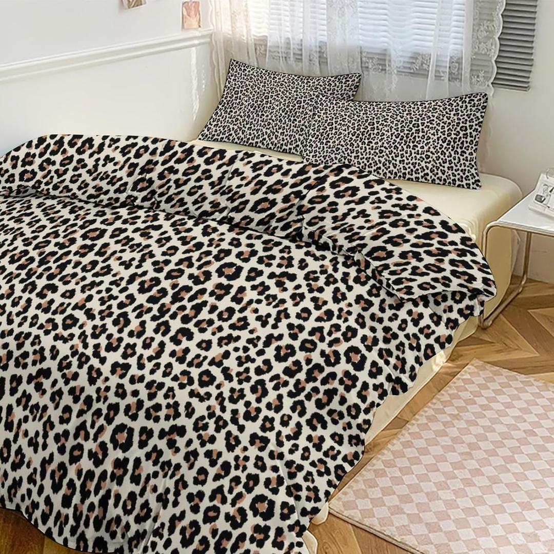 Leopard Print Pattern Bedding Comforter Set King Size Comforter for Farmhouse King Bed Boho Lightweight Comforter King with 2 Pillow Shames(3 Pcs) 90"x90"