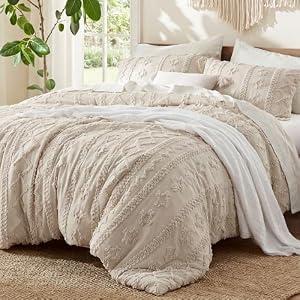Bedsure Tufted Boho Comforter Set Full, Bedroom Decor Bedding Set Beige
Soft Breathable Polyester,Fluffy Texture ,3 Pieces Gift For Girls Women,Marshmallow,All Seasons,Machine-washable,OEKO-TEX