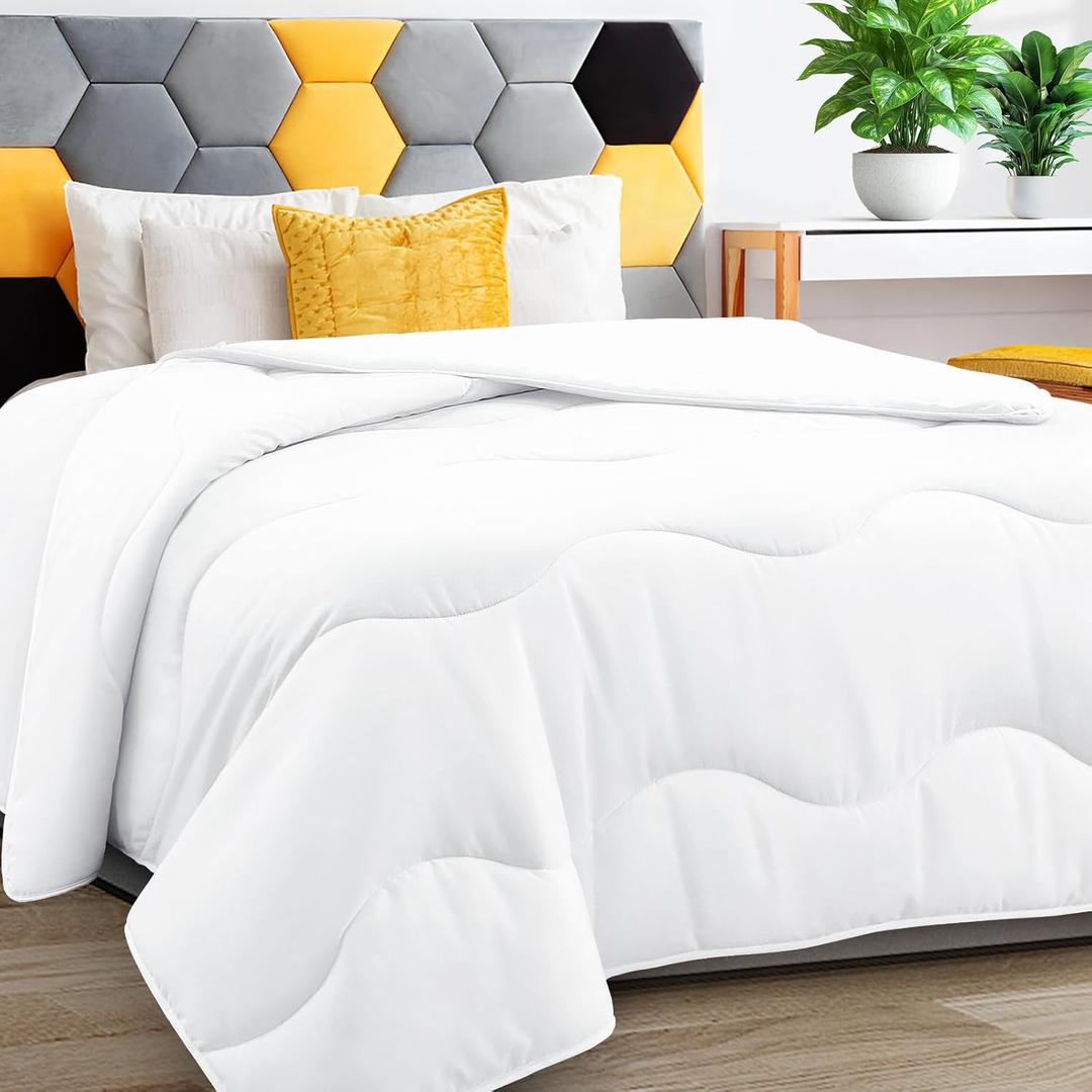 MEELUS Lightweight Comforter Cooling White, All Season Duvet Insert Breathable King Size Summer Bedding, Soft Microfiber Cool Down Alternative Quilt with Corner Tabs, 102x90 inch