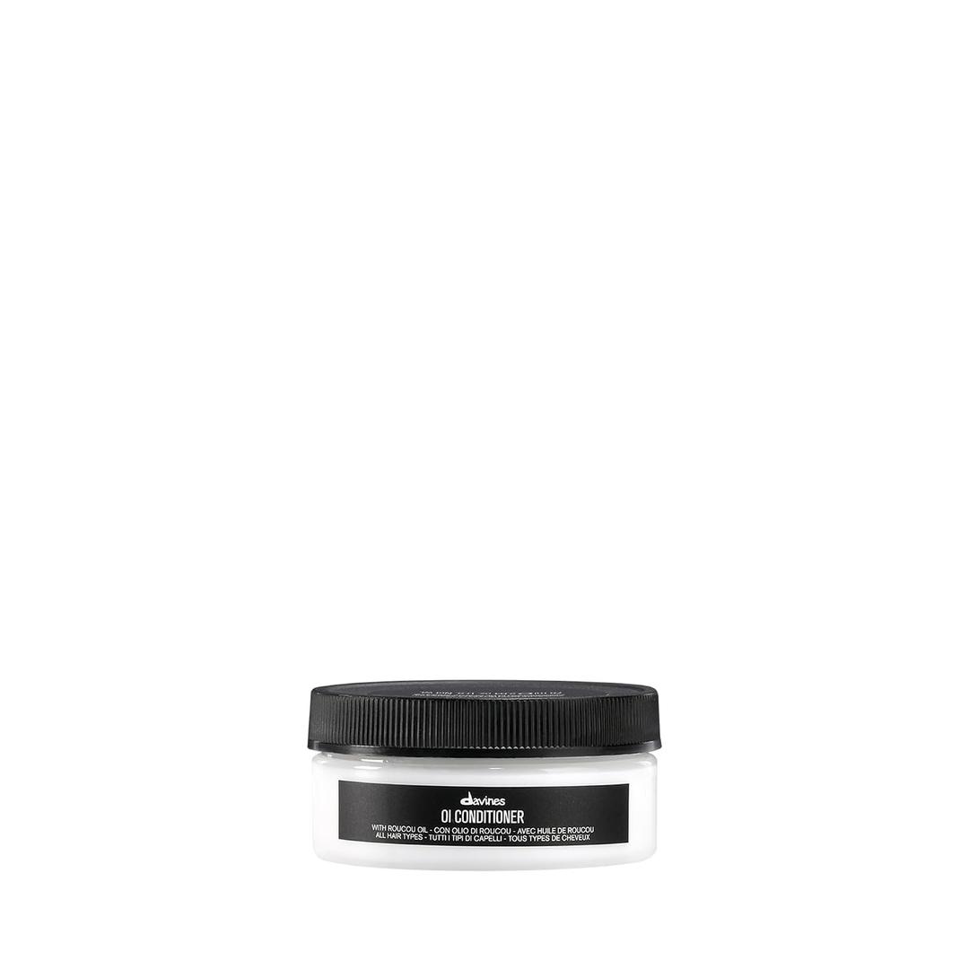 Davines OI Conditioner, Rich Creamy Hydrating Conditioner for All Hair Types - Accelerates Drying, Protects Structure & Adds Shine with Antioxidant Roucou Oil - Softens & Detangles