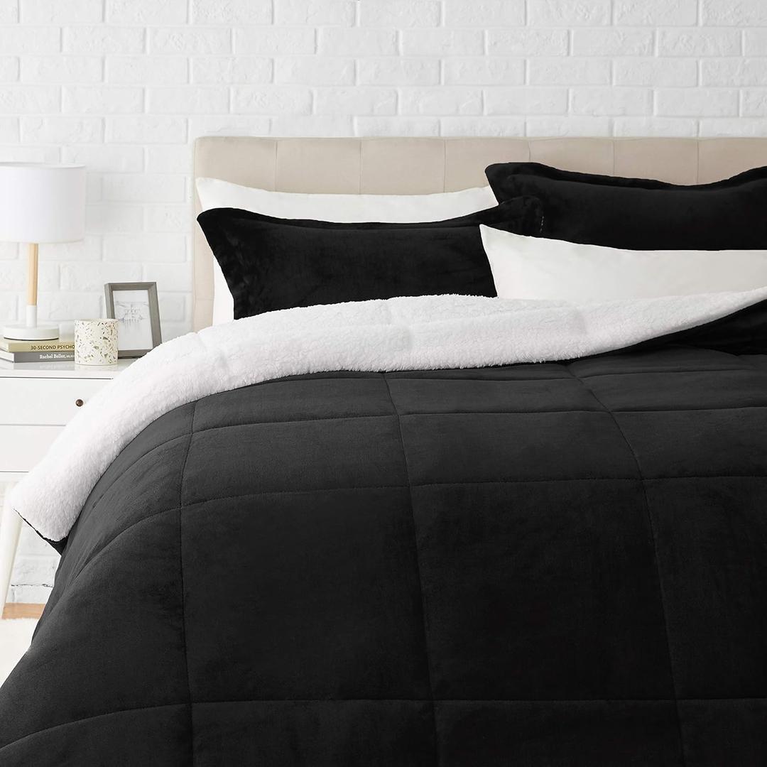 Amazon Basics 3 Piece Bedding Set, Micromink Sherpa, Ultra-Soft, Warm All Season Comforter, King, Black, Solid