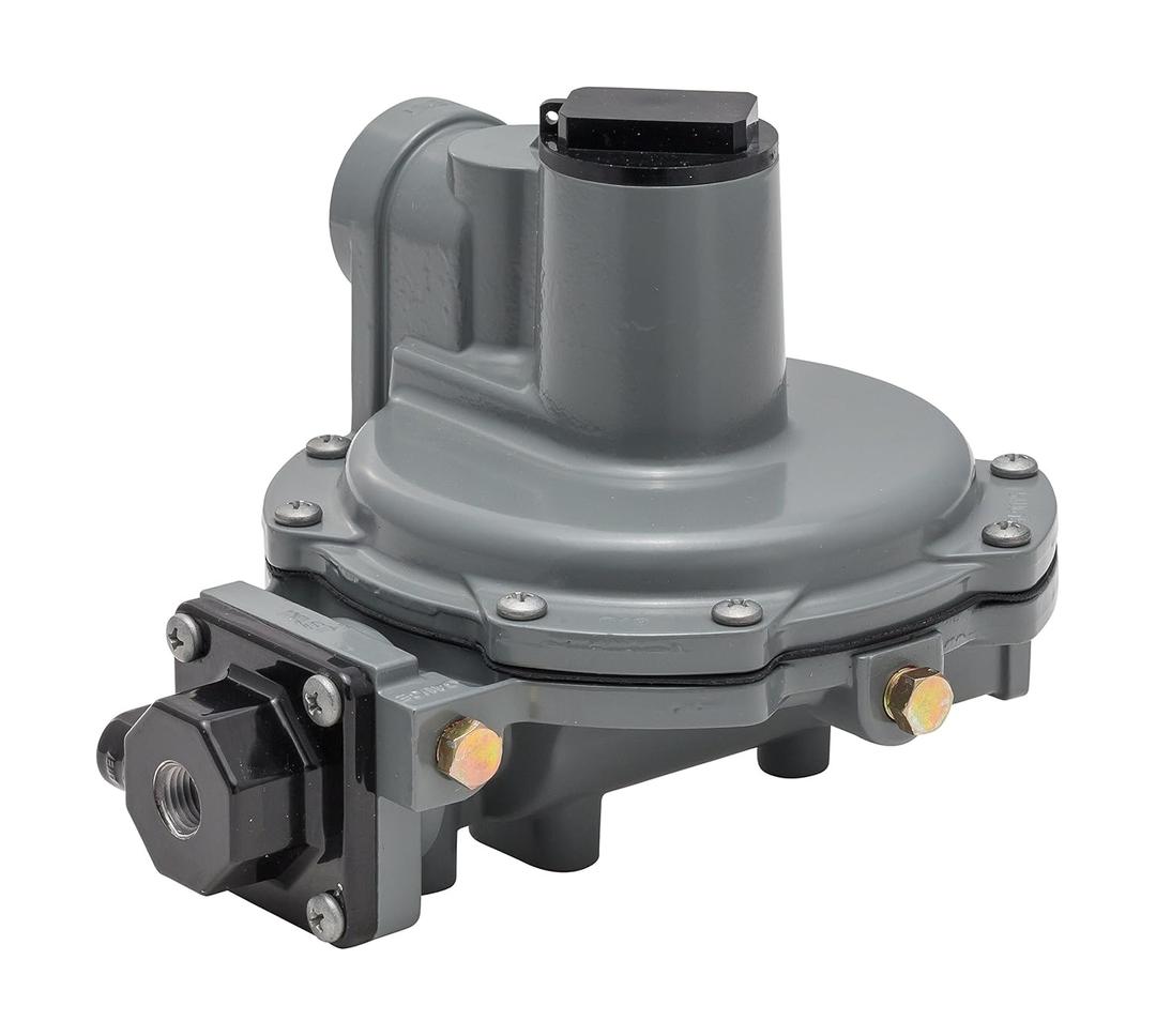 R632A-CFFXA Integral 2-Stage Regulator, 1/4" x 3/4" NPT, 9-13" w.c. Spring, Vent Opposite Taps