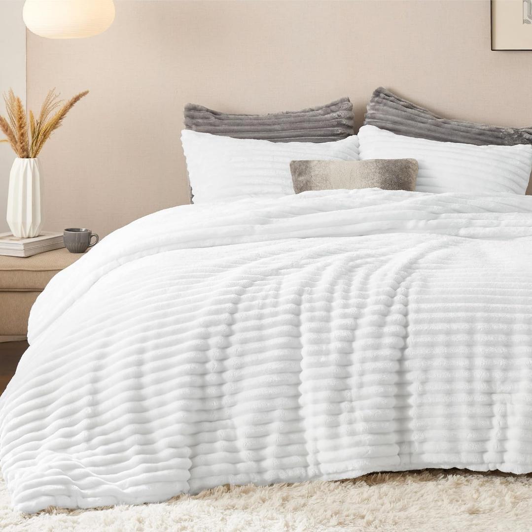 Bedsure Comforter Set Queen Size - GentleSoft 3 Pieces Double-Side Fleece Fluffy Bright White Comforter Set, Cozy Striped Room Decor Aesthetic, Luxury Bedding Queen Size, 2 Pillowcases, 90x90 Inches