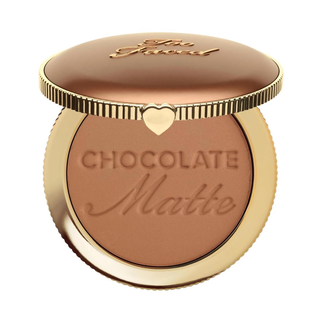 Too Faced Chocolate Soleil Matte Blurring Bronzer | Matte Bronzer Powder that Mimics Natural Skin for Blurred Sun-Kissed Effect