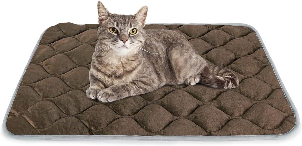 ULIGOTA Self Warming Cat Bed Self Heating Cat Mat Thermal Pet Bed Mat Self-Warming Dog Crate Pad