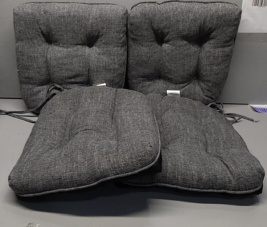 Shinnwa Chair Cushions for Dining Chairs Set of 4, Tufted Memory Foam Kitchen Chair Cushions, Non-Slip Chair Pads with Ties, Seat Cushion, Dining Chair Cushions, 16.5”x16.5”x3” (Grey) Shinnwa Chair Cushions for Dining Chairs Set of 4, Tufted Memory Foam Kitchen Chair Cushions, Non-Slip Chair Pads with Ties, Seat Cushion, Dining Chair Cushions, 16.5”x16.5”x3” (Grey)