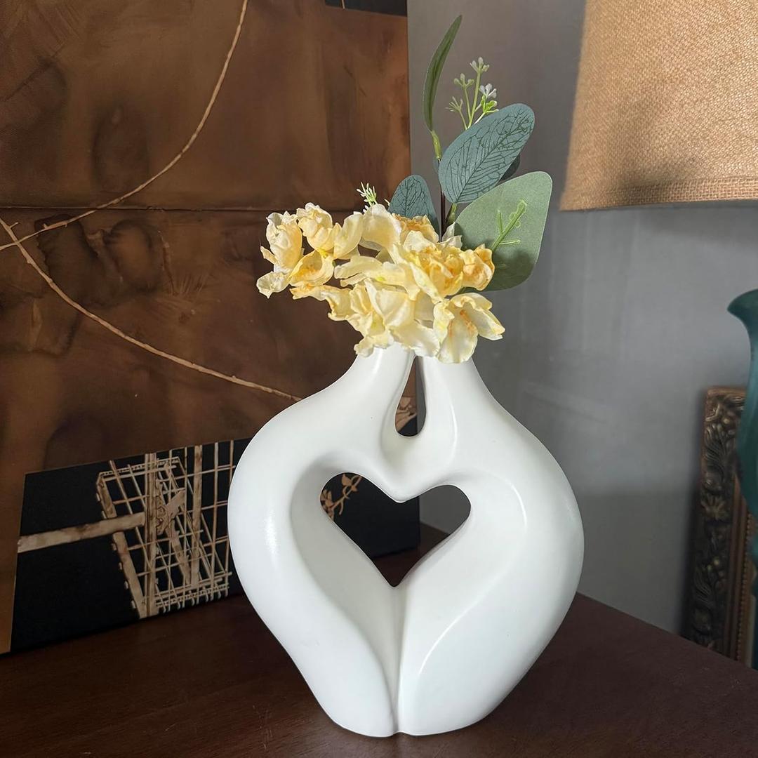 Modern Heart-Shaped Ceramic Vase for Flowers, White Decorative Couple Love Statue Design, Hugging Sculpture Coffee Table Home Decor (White)