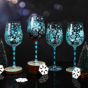 4 Pcs Snowflakes Winter Party Stemmed Wine Glasses Hand Painted Drinking Cup Wine Glasses Gifts for Birthday Theme Holiday Party Supplies
