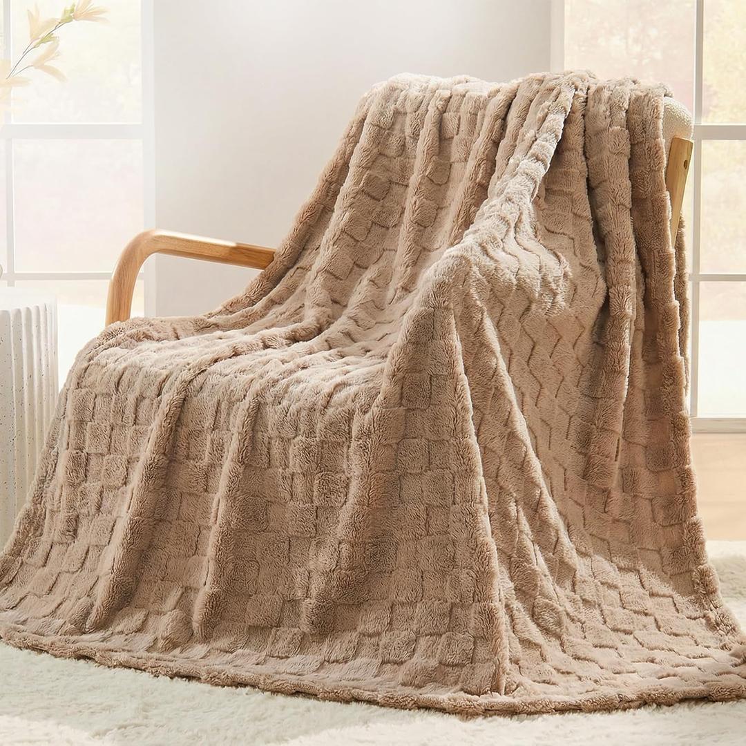 Brown Checkered Fleece Twin Size Blanket for Bed, 320GSM Super Soft Cozy Blanket for Home Decor, Perfect Cozy Gifts for Women Men Gifts, Lightweight All Season Bed Blanket, Brown, Twin, 60x80 Inches