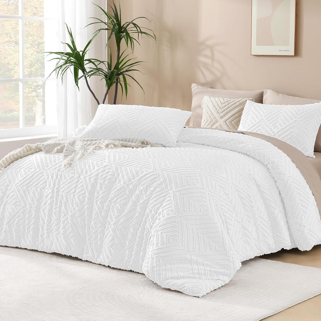 Andency White Comforter Full Size, 3 Pieces Boho Lightweight Fluffy Bedding Comforter Set for Full Bed, Tufted Farmhouse Design Bed Set for All Seasons (1 Comforter 79x90In, 2 Pillowcases)
