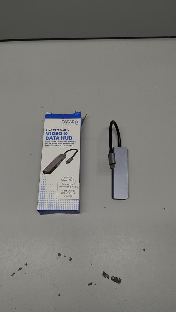 ZGEAR Five Port USB-C Video And Data Hub