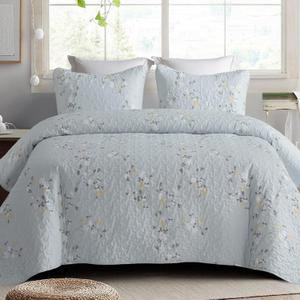 Exclusivo Mezcla Reversible Boho Quilts King Size, Light Blue Bedspreads Lightweight Coverlet All Season Flowers Quilt Bedding Set with Printed Floral Pattern (1 Quilt, 2 Pillow Shams)