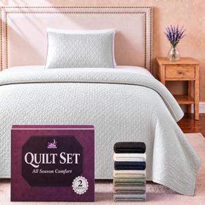 Twin Quilt Bedding Set - Cloud Soft All-Season Bedspread 2 PC w/Sham, Bed Quilt Twin Size Coverlet - Oversized, Light Weight, Ultra Durable, Easy Care - 68 x 86 in (White)