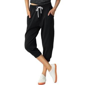 SPECIALMAGIC Women's Capri Pants Cropped Joggers with Pockets Elastic Waist Drawstring Capri Sweatpants (Black, M)
