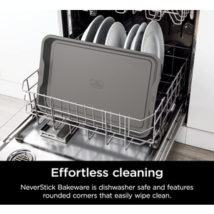 Ninja NeverStick™ Premium 1-Piece Baking Sheet Set