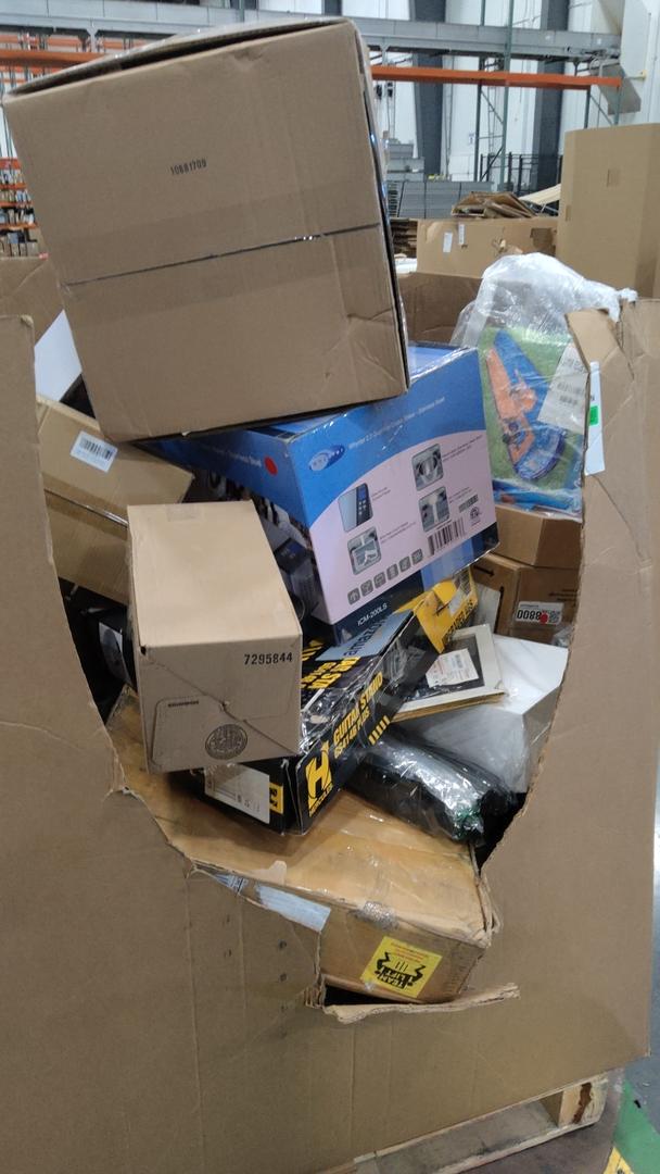 Pallet of Salvage Items
