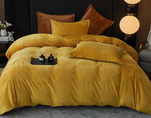 Soft Velvet Duvet Cover Queen Size, Luxurious Warm Velour Fluffy, Cozy Breathable Flannel Comforter Cover, 90"x90", Gold 