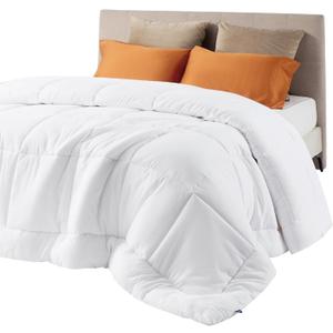 Bedsure Comforter Duvet Insert - Quilted Comforters Queen Size, All Season Duvet, GentleSoft Down Alternative Bedding Blanket, with 8 Tabs, Gifts for Women/Men, White, Queen 88 x 88 Inches