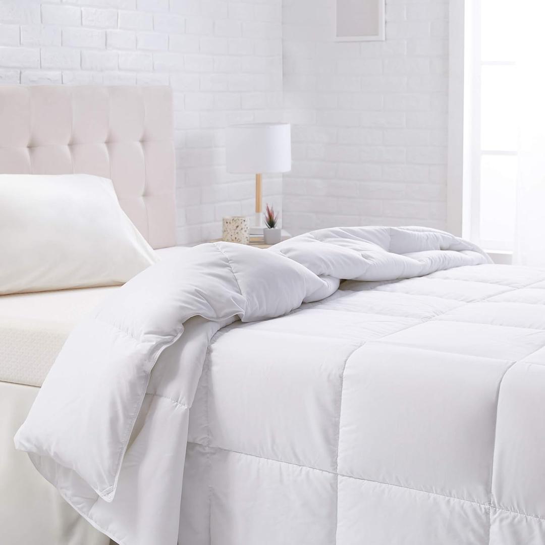 Amazon Basics White Down Alternative Comforter and Duvet Insert with Corner Tabs, Machine Washable, Twin, All-Season