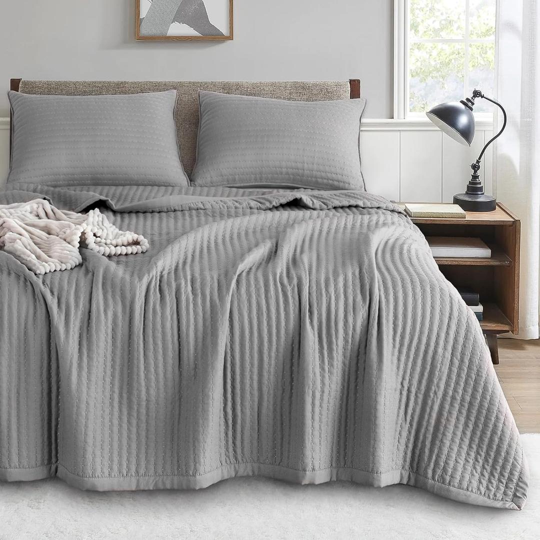KASENTEX Quilt Mini Set-Stone Washed-Super Soft Bedspread-Light Weight-White Down Alternative Microfiber Fill-Machine Washable, 2 Shams, Solid Grey, King