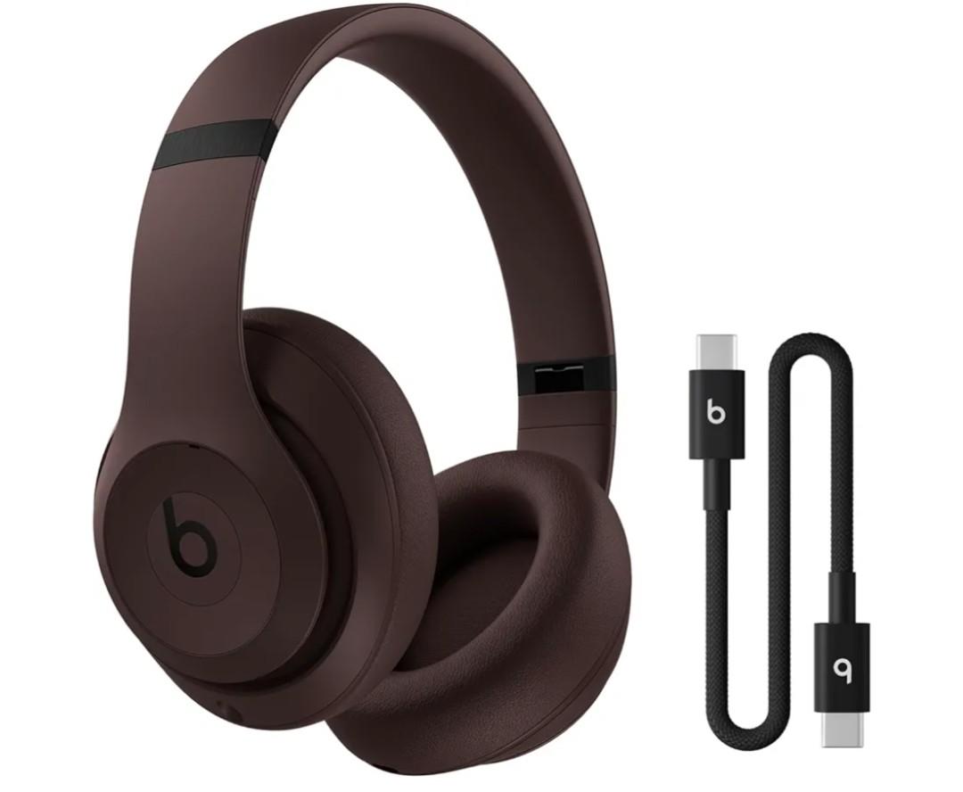 Beats Studio Pro - Wireless Bluetooth Noise Cancelling Headphones with USB-C Charging Cable (20 cm) - Jet Black
