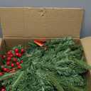 Christmas Garland, 9ft Pre-Lit Christmas Garland with Lights, Battery Operated with Pine Cones & Red Berries, Artificial Christmas Greenery for Mantle, Staircase, Doorway, Indoor Outdoor Decorations