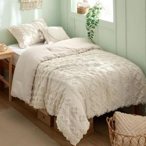 Bedsure Tufted Boho Comforter Set Twin Size - Beige Boho Bed Set, GentleSoft 2 Pieces Farmhouse-Style Embroidery Bedding, Gifts for Woman, Soft Jacquard Twin Comforter for All Seasons