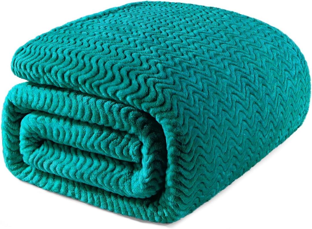 Exclusivo Mezcla Twin Blanket for Bed, Cozy Lightweight Fleece Blankets with Decorative Wave Textured Suitable for Winter, Teal, 90x66 Inches
