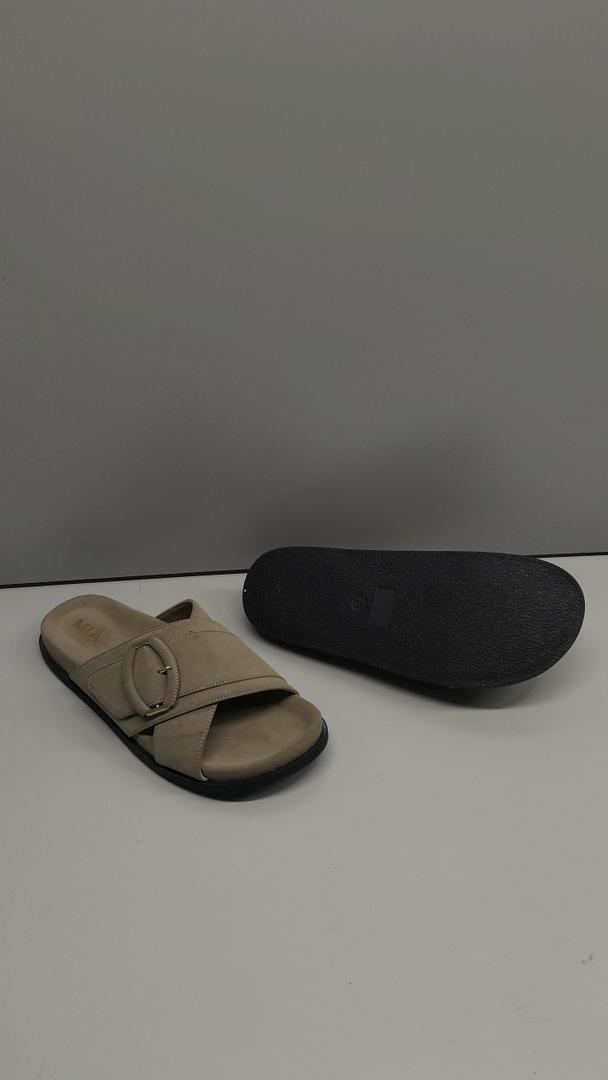 Mia Girl Slippers Women's Size 7.5