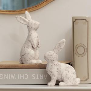 DN DECONATION Easter Bunny Decorations Set of 2, Beige Resin Rabbit Statues, Home Decor Spring Rabbit Figurines, Travertine Bunny Sculptures Table Centerpiece, Vintage Farmhouse Indoor Decor Gift