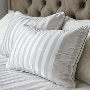 Hotel Grand White Luxury Feather Down Fluffy Bed Pillows 500 Thread Count Queen Size Pillows Set of 2 Pack Machine Washable 100% Cotton Breathable for Side/Back Sleeper Pillows,20" X28"(2 Pack)