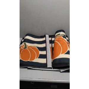 Set of 3 Thanksgiving Kitchen Rugs and Mats Fall Pumpkin Kitchen Rug Non Slip Washable Door Mats for Floor Home Bathroom Cabin Farmhouse Fall Thanksgiving Decor, 3 Sizes.