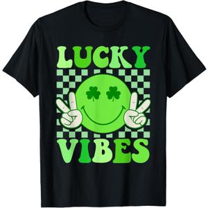 Retro Groovy St Patricks Day Lucky Vibes Hippie Shamrock T-Shirt, S