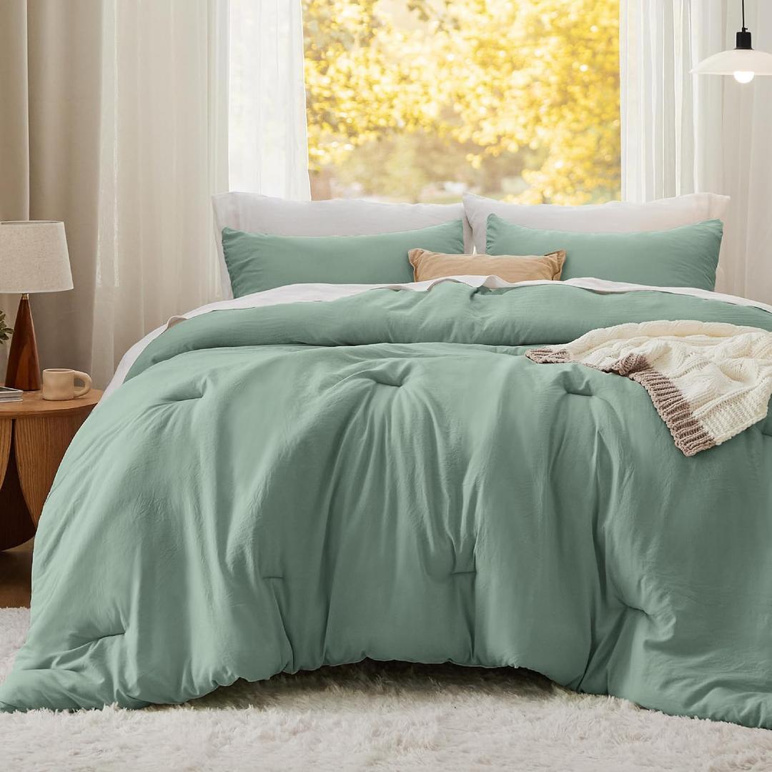 Bedsure King Size Comforter Set, Sage Green Soft Prewashed Bedding for All Seasons, 3 Pieces GentleSoft™ Warm Down Alternative Bed Set, 1 Lightweight Comforter (79"x90") and 2 Pillowcases  